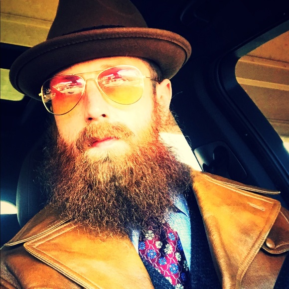 Connecting you with the rare, vintage, and luxury - Picture 6 of 7